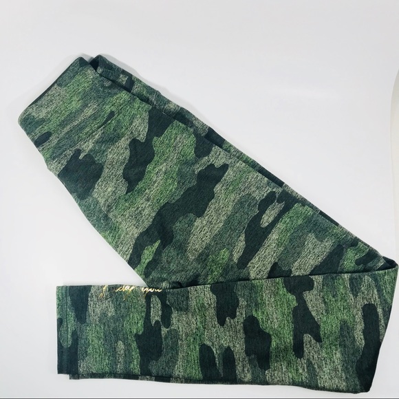 🍀⬇️Lucky Brand High Waist Camo Leggings Size XS - Picture 4 of 5